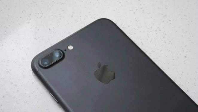 iPhone7 Plus/ΪP9Ա⣺iPhone7 PlusѹΪP9˭ţ˫ֻ