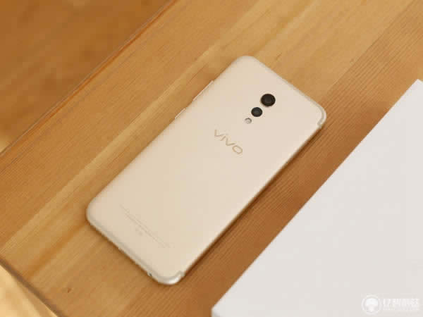 vivo Xplay6⣺ϸ˫ Խٶȳɫ