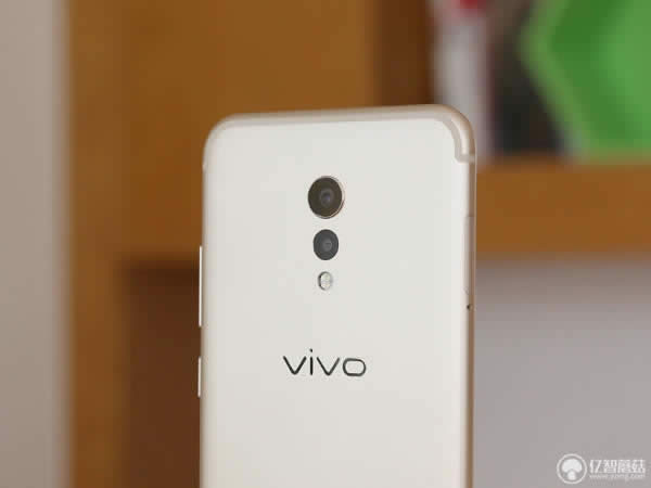 vivo Xplay6⣺ϸ˫ Խٶȳɫ