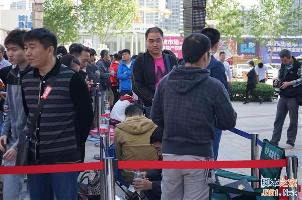 直击小米Note顶配版线下首发:米粉真拼了!