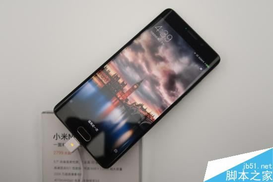 你更喜欢哪一款?小米Note 2亮黑和冰川银双色高清图赏_安卓手机_手机学院_本站