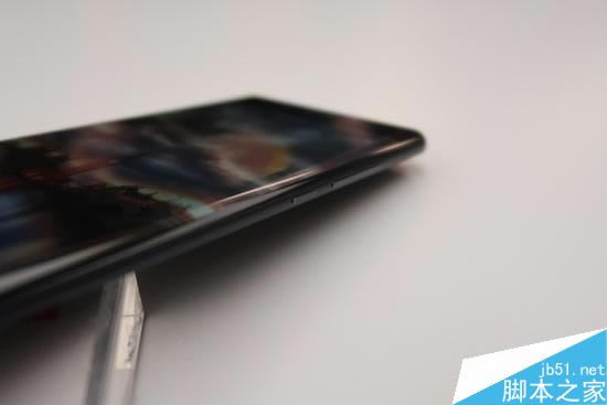 你更喜欢哪一款?小米Note 2亮黑和冰川银双色高清图赏_安卓手机_手机学院_本站