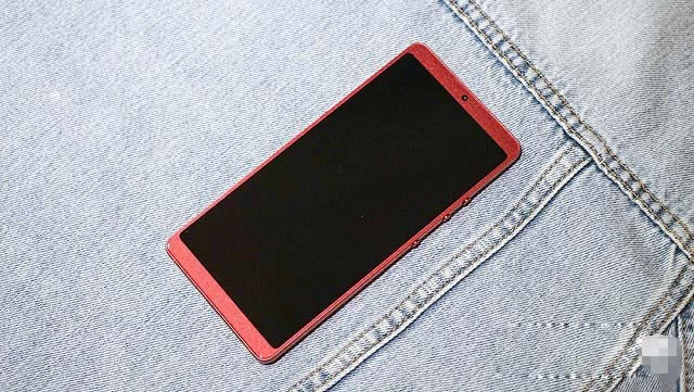 坚果Pro2和小米Note3哪个好看?ID设计外观对比