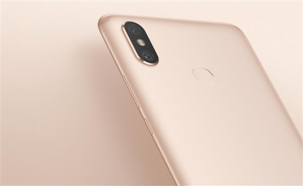 小米max3正式发布 6.9寸巨屏+5500mAh大电池 售价1699元起_手机资讯_手机学院_本站