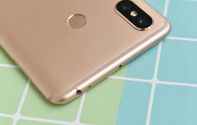 小米max3值得入手吗 小米max3全面详细评测_手机评测_手机学院_本站