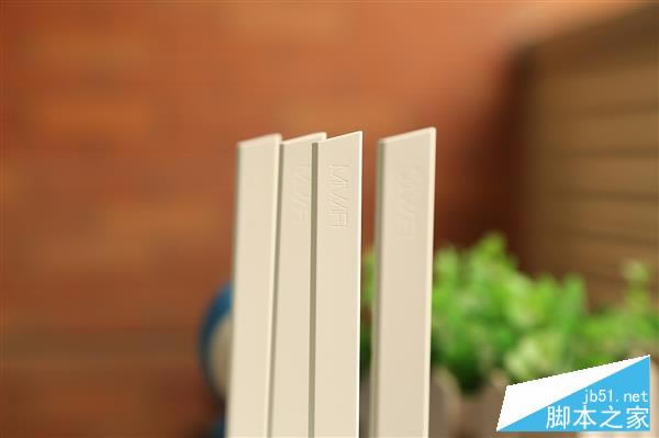 149元!小米路由器3开箱图赏:比iPhone 6还薄