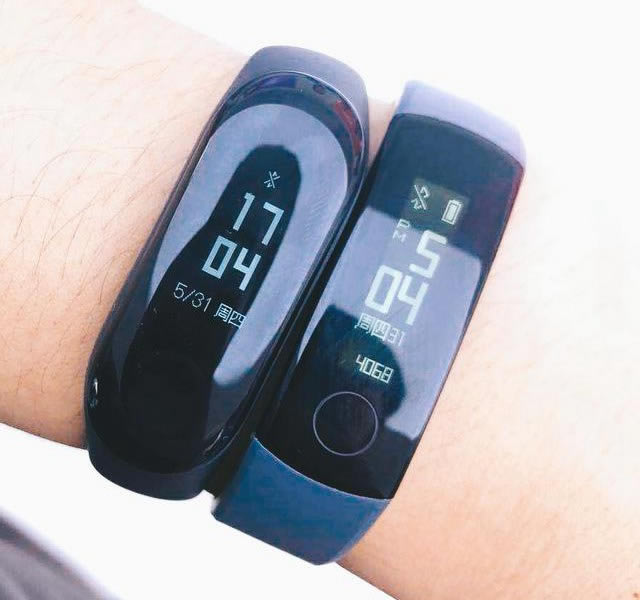 小米手环3和荣耀手环3买哪个好 荣耀手环3与小米手环3区别对比详细评测_硬件综合_硬件教程_本站