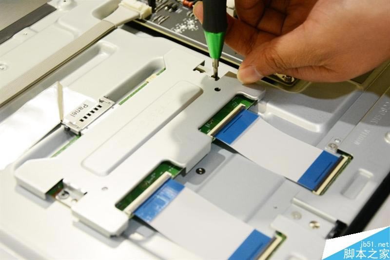 4999元业界良心!小米电视3真机拆解