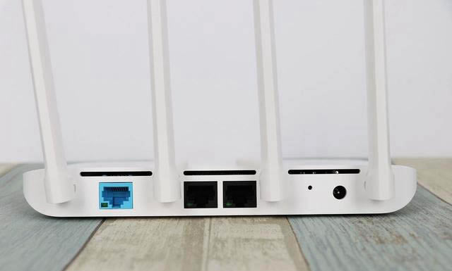 小米路由器4和3哪个好用 小米路由器3和4区别对比详细评测_路由器_网络_本站