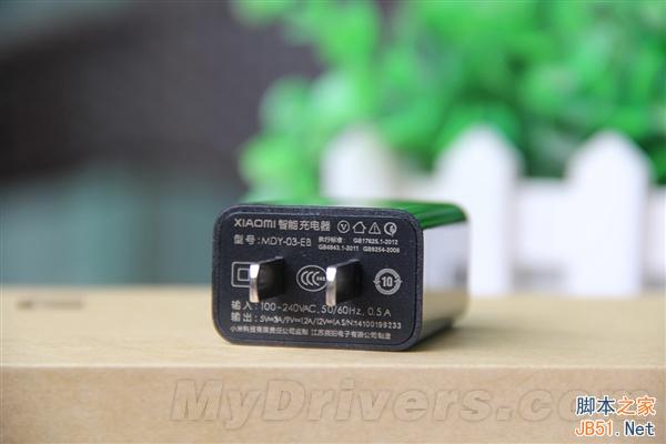 �ڵ�Ư������ɫ��С���ֻ�4ͼ�ͣ���Ȼ����