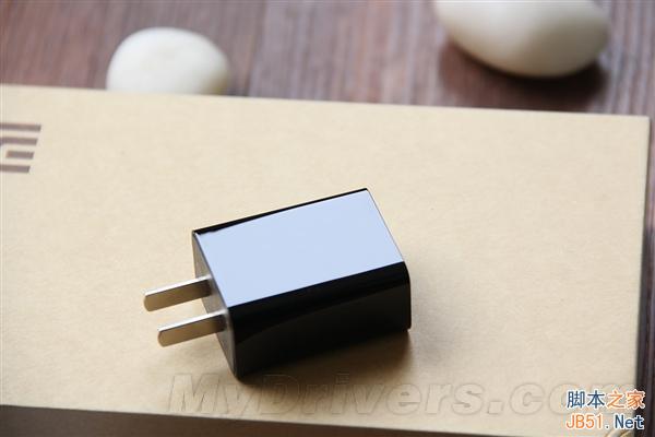 �ڵ�Ư������ɫ��С���ֻ�4ͼ�ͣ���Ȼ����