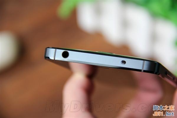 �ڵ�Ư������ɫ��С���ֻ�4ͼ�ͣ���Ȼ����