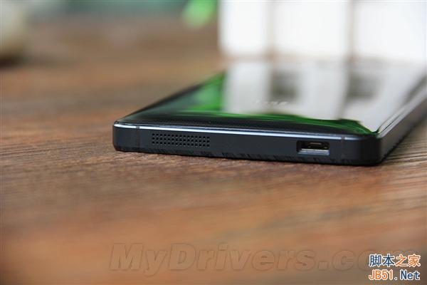 �ڵ�Ư������ɫ��С���ֻ�4ͼ�ͣ���Ȼ����