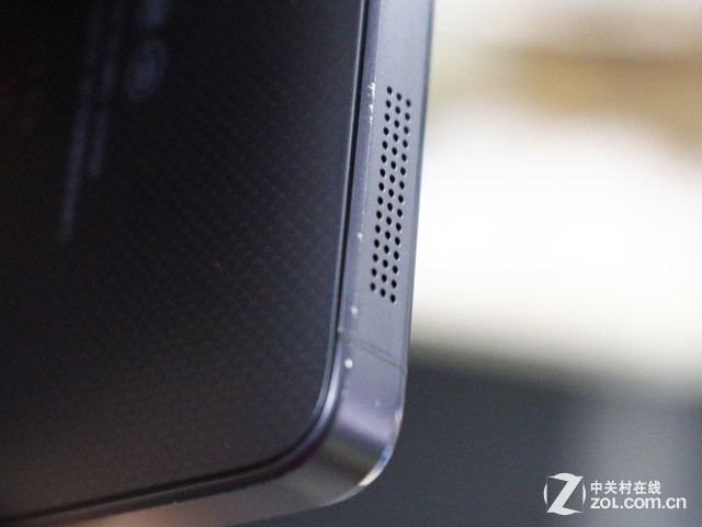 尖Phone:谁是1999王者 荣耀6对比小米4