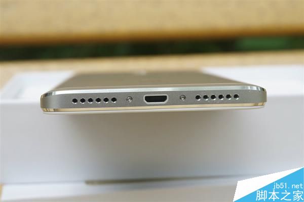 红米Note 4金色、银色图赏:漂亮金属机!