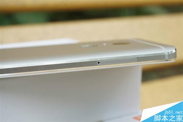 红米Note 4金色、银色图赏:漂亮金属机!