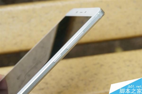 红米Note 4金色、银色图赏:漂亮金属机!