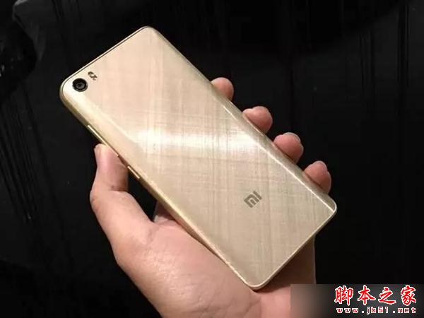 小米5金色和紫色哪个好看?小米5手机紫色版和金色版真机对比_安卓手机_手机学院_本站