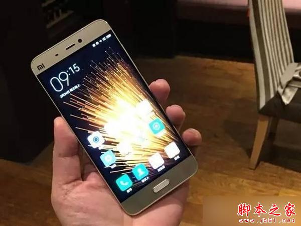 小米5金色和紫色哪个好看?小米5手机紫色版和金色版真机对比_安卓手机_手机学院_本站