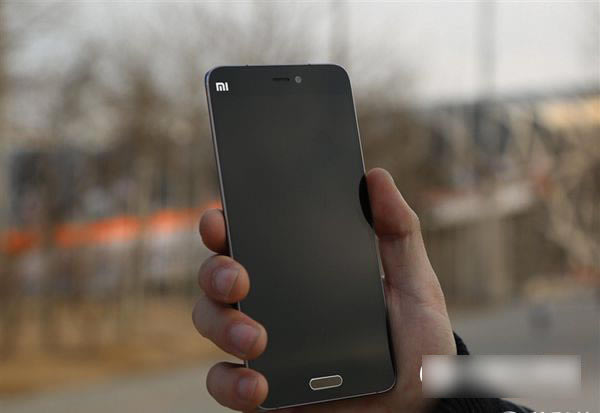 荣耀8和小米5哪个好?小米5与荣耀8区别对比