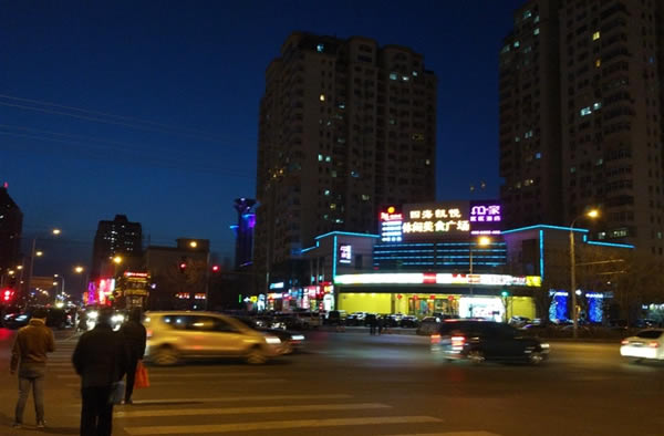 荣耀8和小米5哪个好?小米5与华为荣耀8区别对比评测_手机评测_手机学院_本站