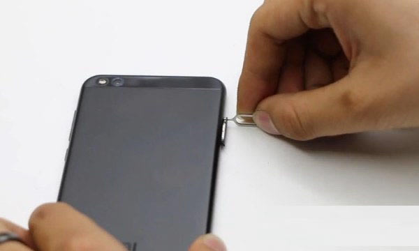 小米5C后盖怎么打开?小米5c拆解更换后盖图文教程