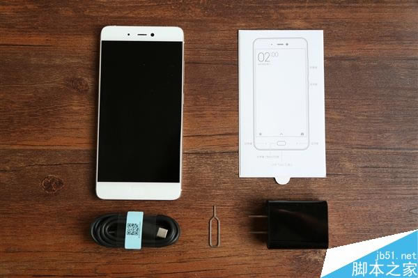 金色版小米5s开箱图赏:手感相当出色