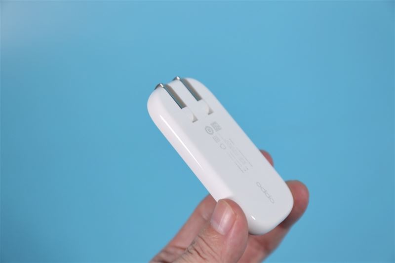 OPPO 50W超闪饼干充电器好用吗 OPPO 50W超闪饼干充电器使用体验_硬件综合_硬件教程_本站