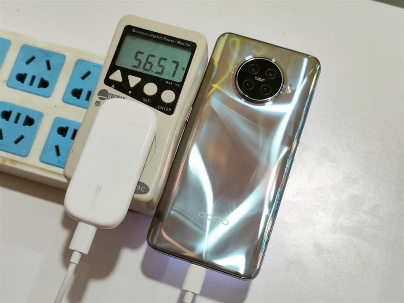 OPPO 50W超闪饼干充电器好用吗 OPPO 50W超闪饼干充电器使用体验_硬件综合_硬件教程_本站