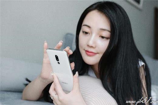 魅族16和小米8哪款更好?魅族16和小米8对比评测_手机评测_手机学院_本站