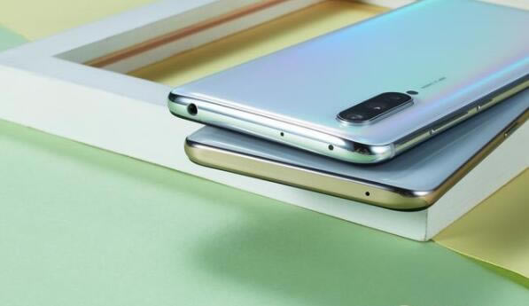 小米CC9和OPPO A9x哪个值得买 小米CC9和OPPO A9x对比实用评测_手机评测_手机学院_本站