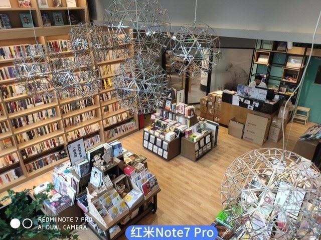 realme X和红米Note7 Pro哪个拍照好 realme X红米Note7 Pro拍照效果全面评测_手机评测_手机学院_本站