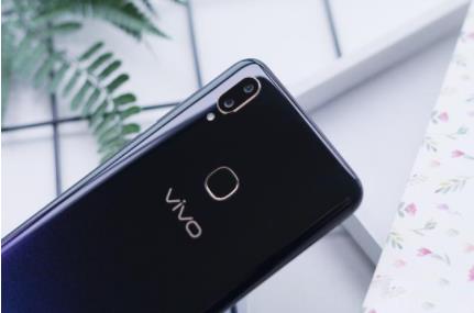 vivo Z3和红米Note7pro哪个值得买 vivo Z3和红米Note7pro对比评测_手机评测_手机学院_本站